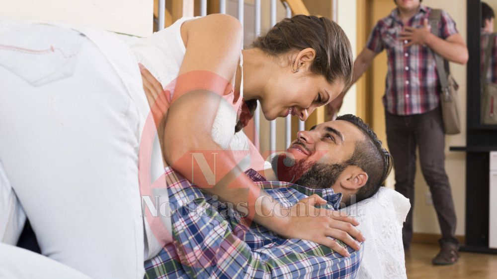 INSÓLITO: Le pilló a su mujer con su cuerno y esta le tongueó