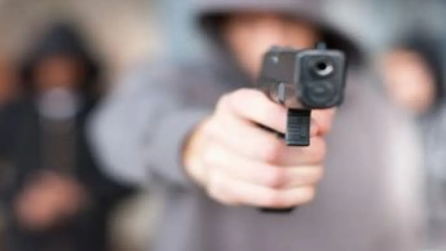 Joven asaltado por su compañero "cue" y sus cómplices en la línea Internacional 