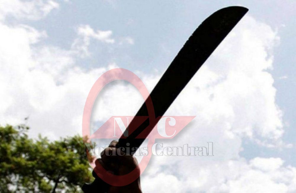 Mujer machetea y tira al fuego a su pareja en Encarnación