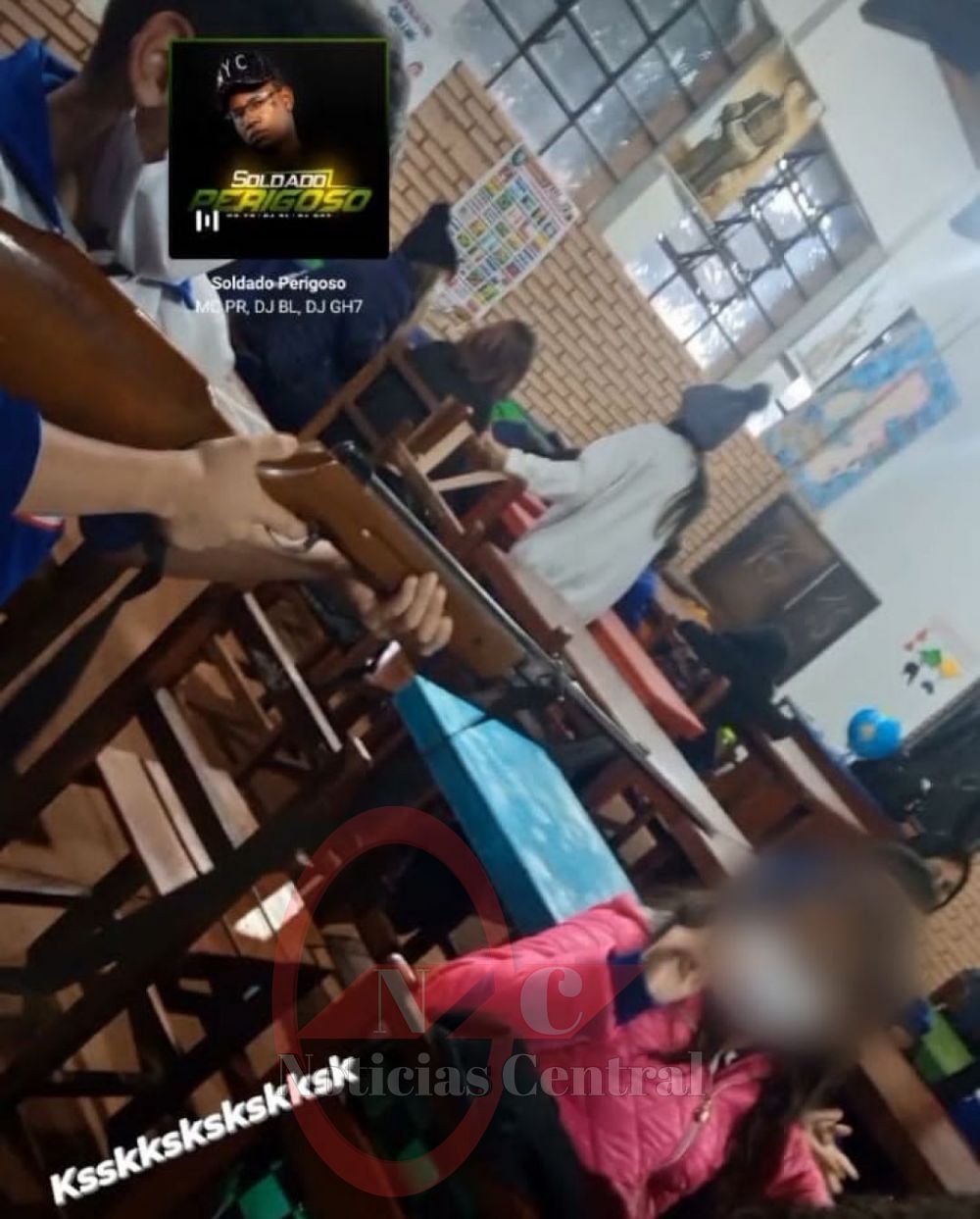 Alumno del CRE de PJC apuntó con réplica de rifle a una compañera