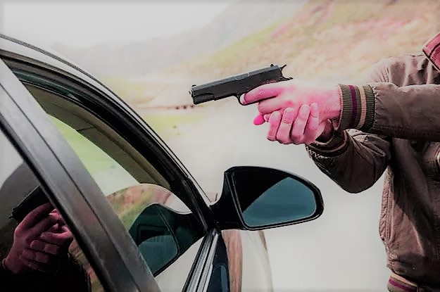 Delincuentes armados robaron G. 12 millones y 1.500 reales a maestro albañil en Romero Cue