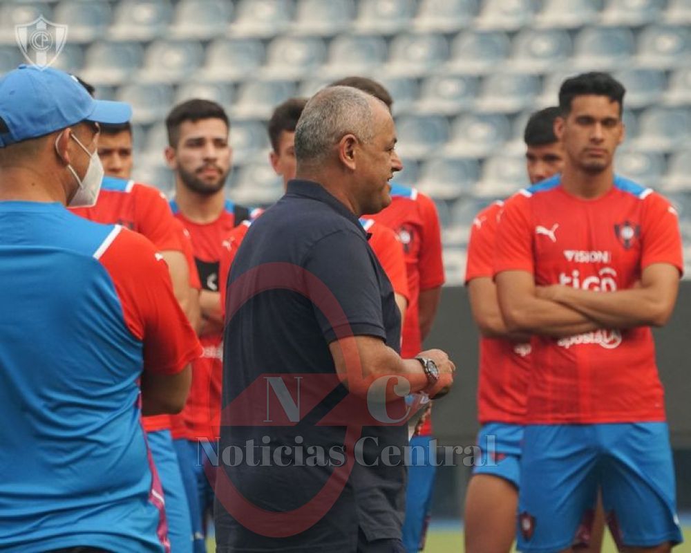 Cerro Porteño sigue buscando el 9