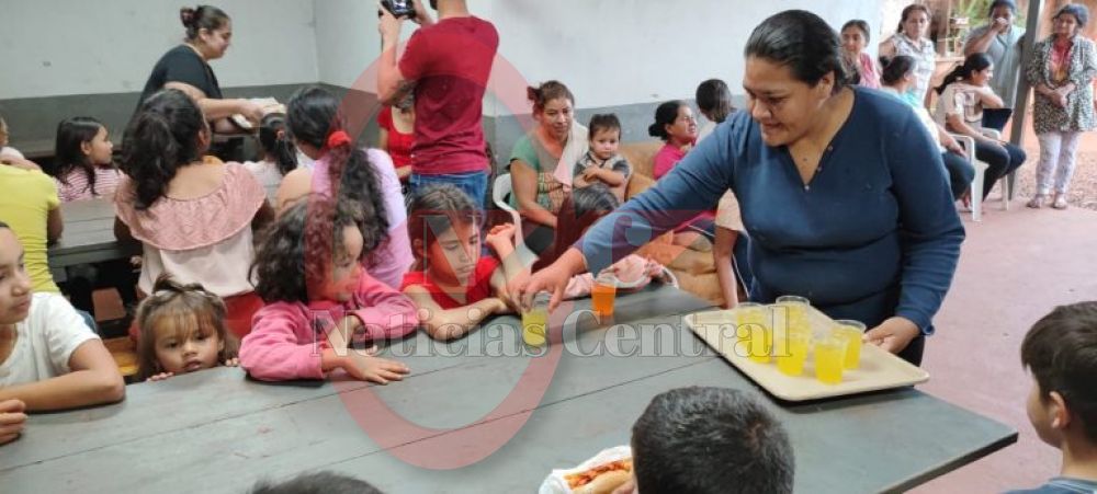 Acción social de la UCP en el barrio Santa Ana