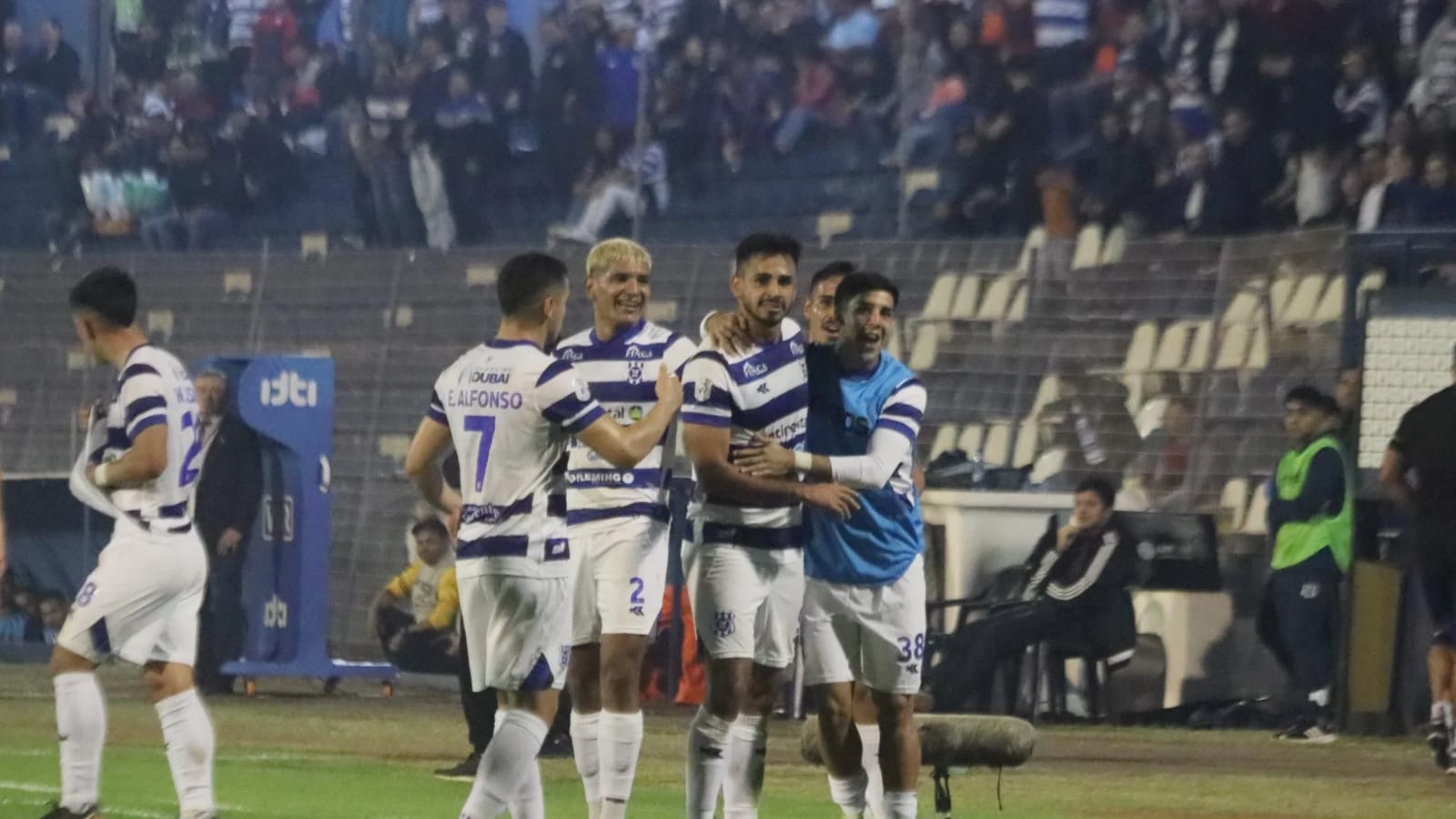 2 de Mayo trepa en solitario a la cima