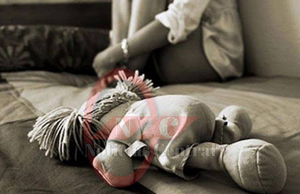 Quedó viudo y empezó a abusar de su propia hija