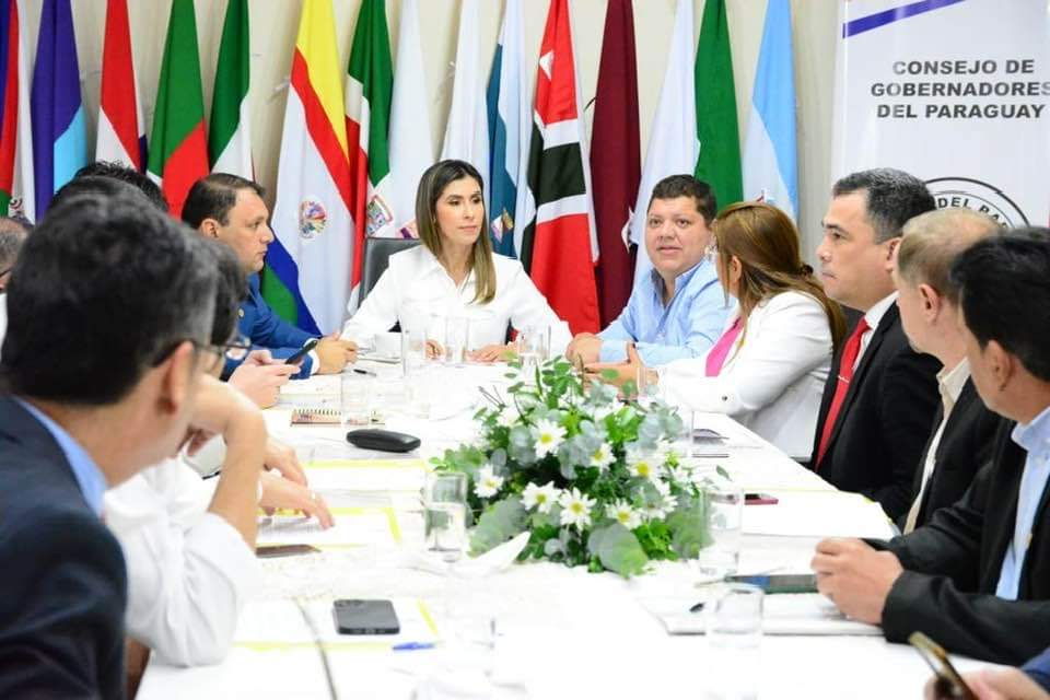 Gobernador Juancho Acosta participó de la sesión de Consejo de Gobernadores en la capital del País