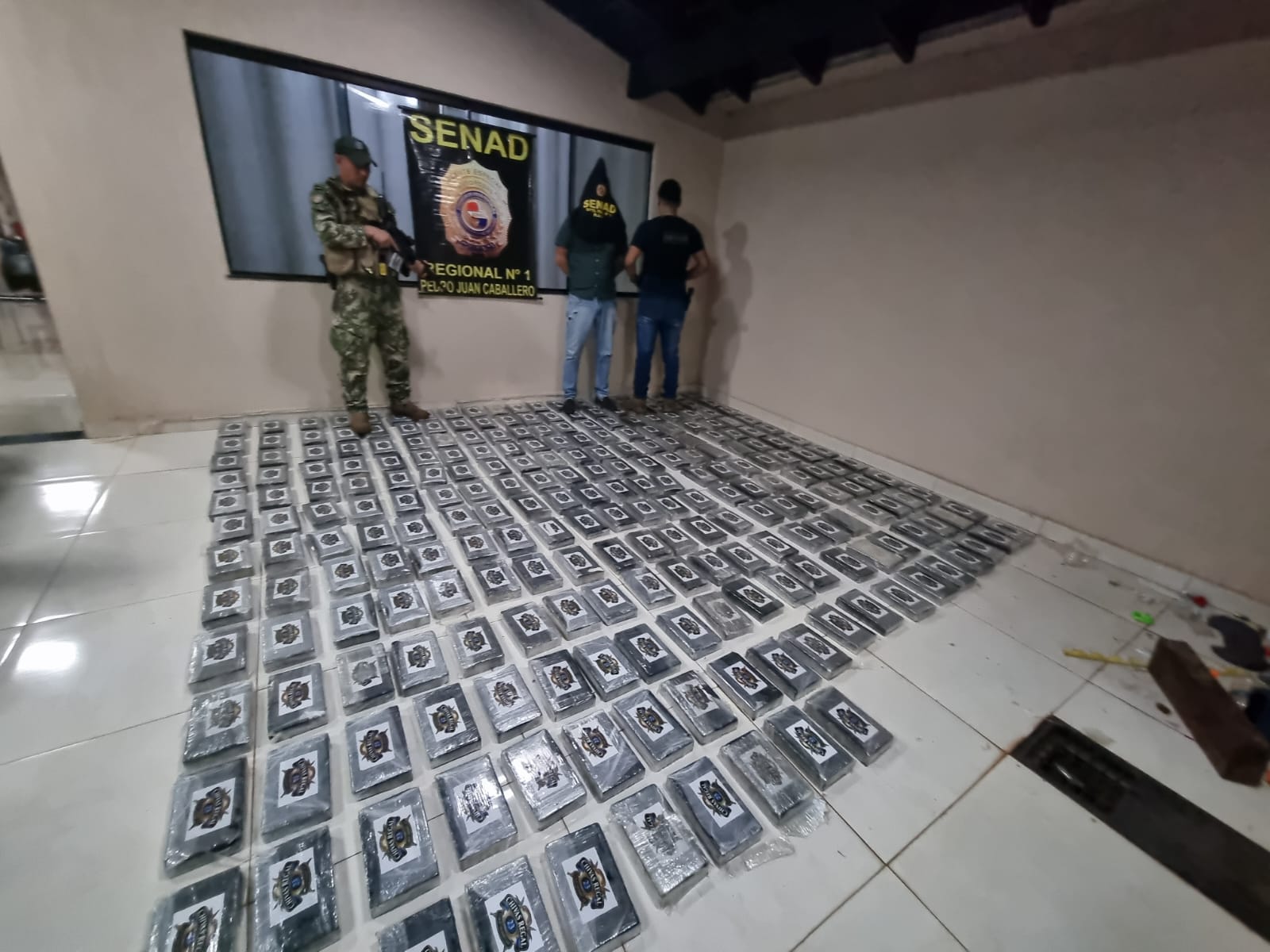 Senad incautó 273 kilos de cocaína en una vivienda del barrio Mariscal Estigarribia