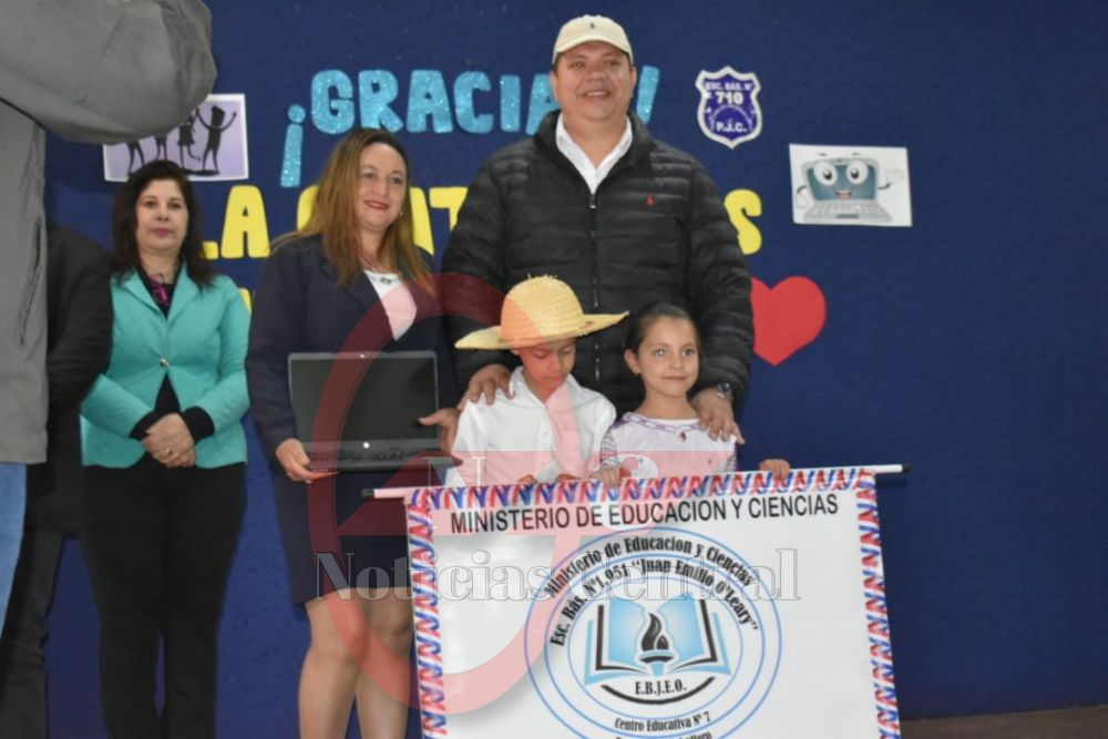 Resaltan gestión histórica de notebooks de Juancho Acosta para escuelas de Amambay