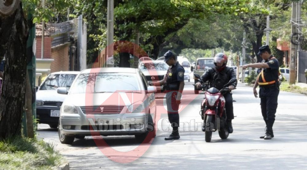Demorar a ciudadanos por no tener cédulas es “un atentado contra la libertad”, dice el defensor del Pueblo