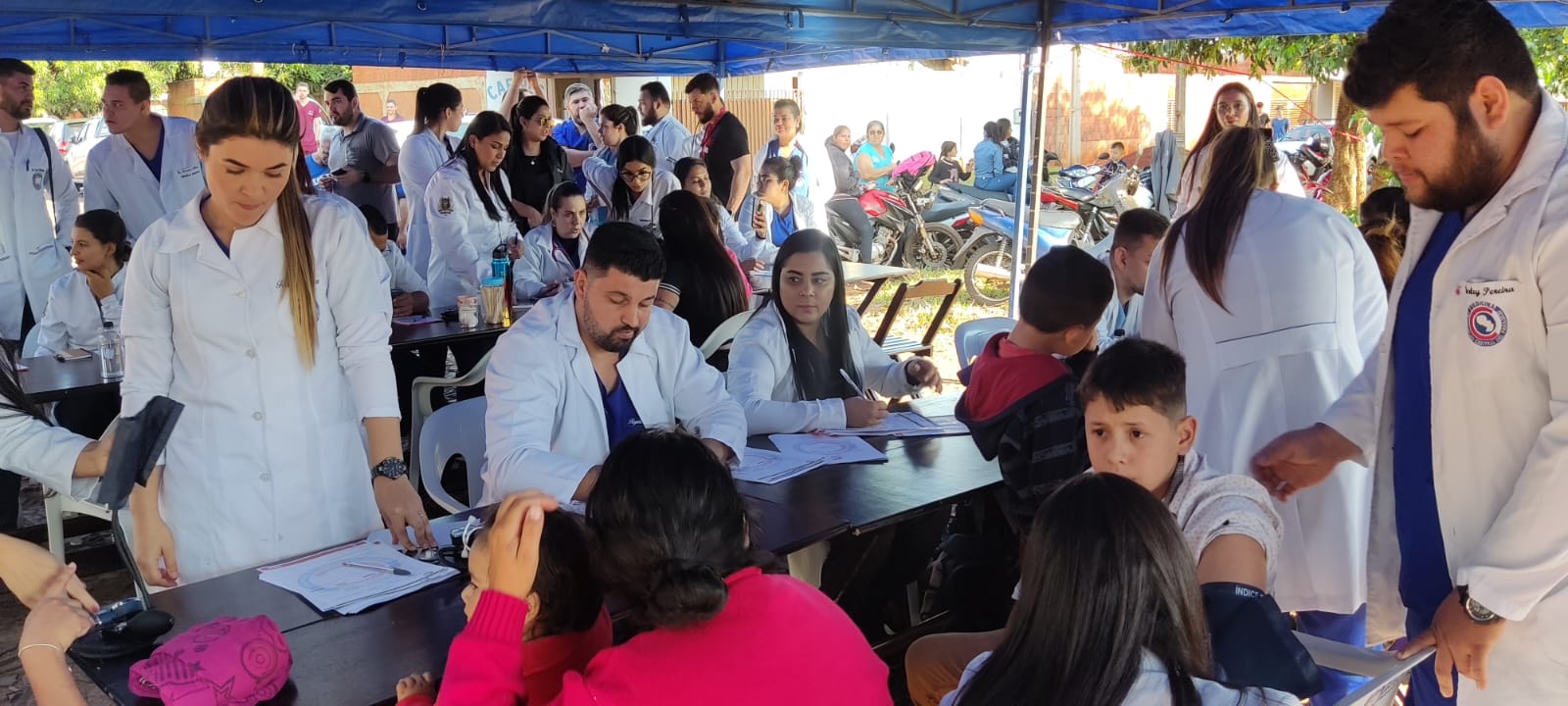 Buena concurrencia en primera jornada de acción social de la UCP en el barrio Obrero