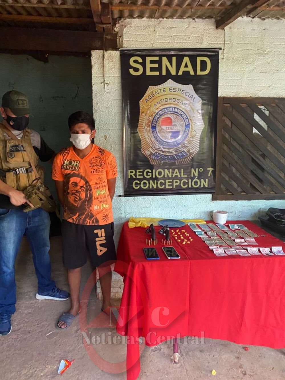 Detienen en Concepción a joven con crack para comerciar