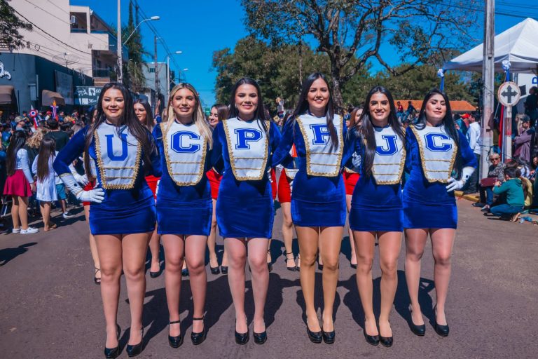 UCP la destacada en el homenaje a la independencia nacional
