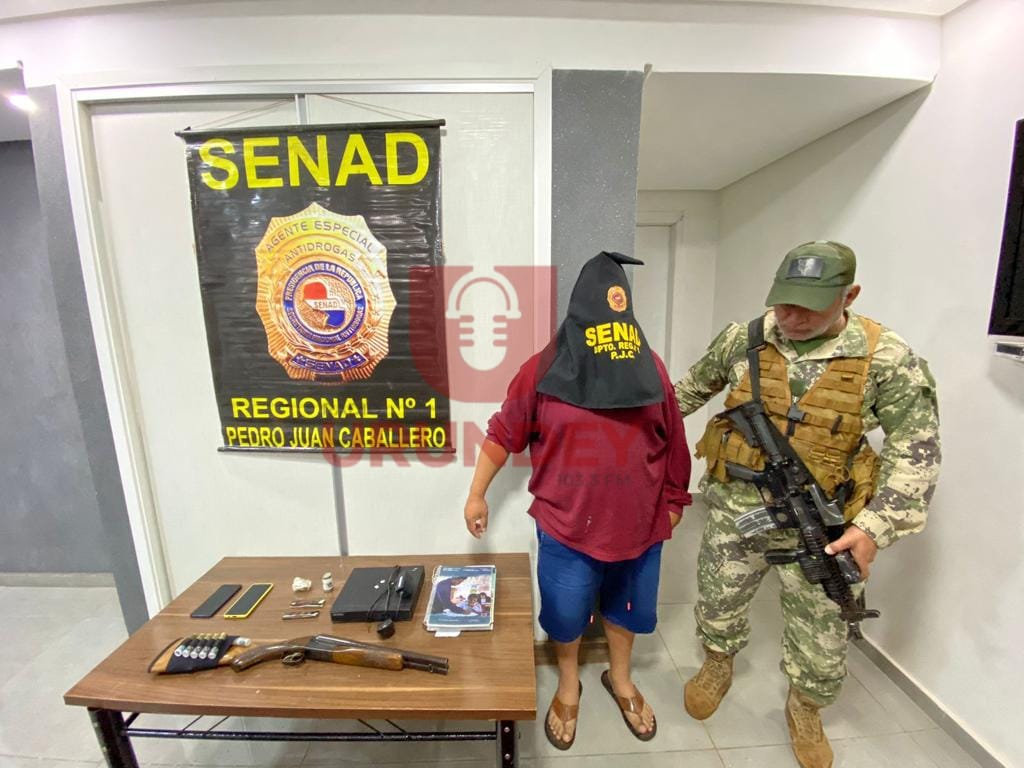 Agentes de la Senad incautaron marihuana, escopeta y detuvieron a un hombre en PJC