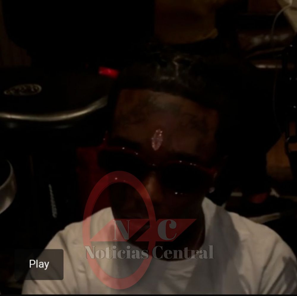 Un rapero se implantó un diamante de USD 24 millones en la frente: “La belleza es dolor”