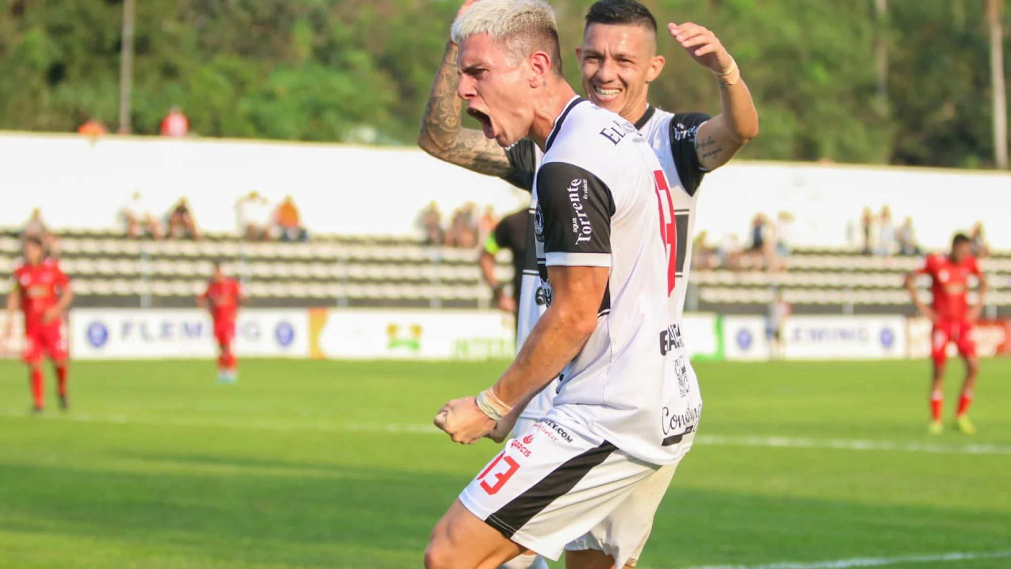 “24” frena a Fernando y hunde a Colegiales