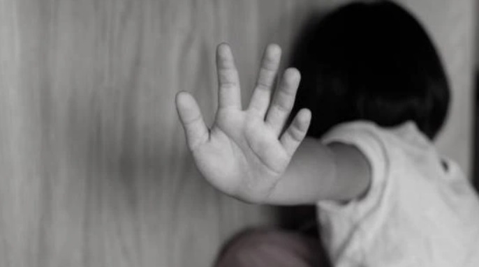 Niña en grave estado tras ser abusada y brutalmente golpeada 