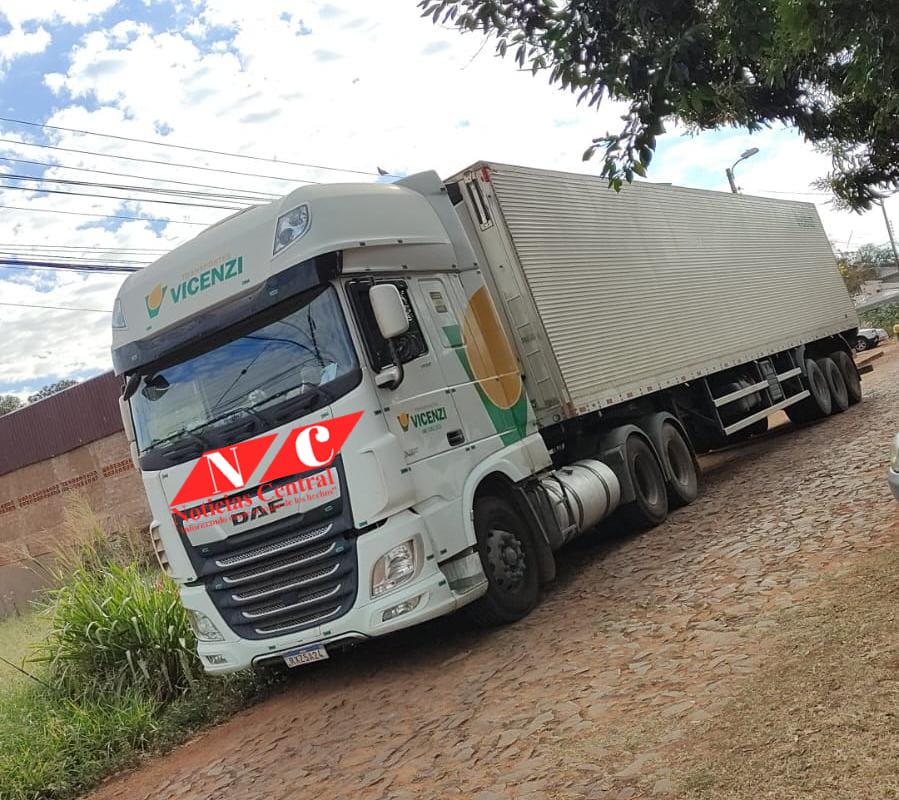 Incautan Tractocamión con jugos de uva presumiblemente de contrabando