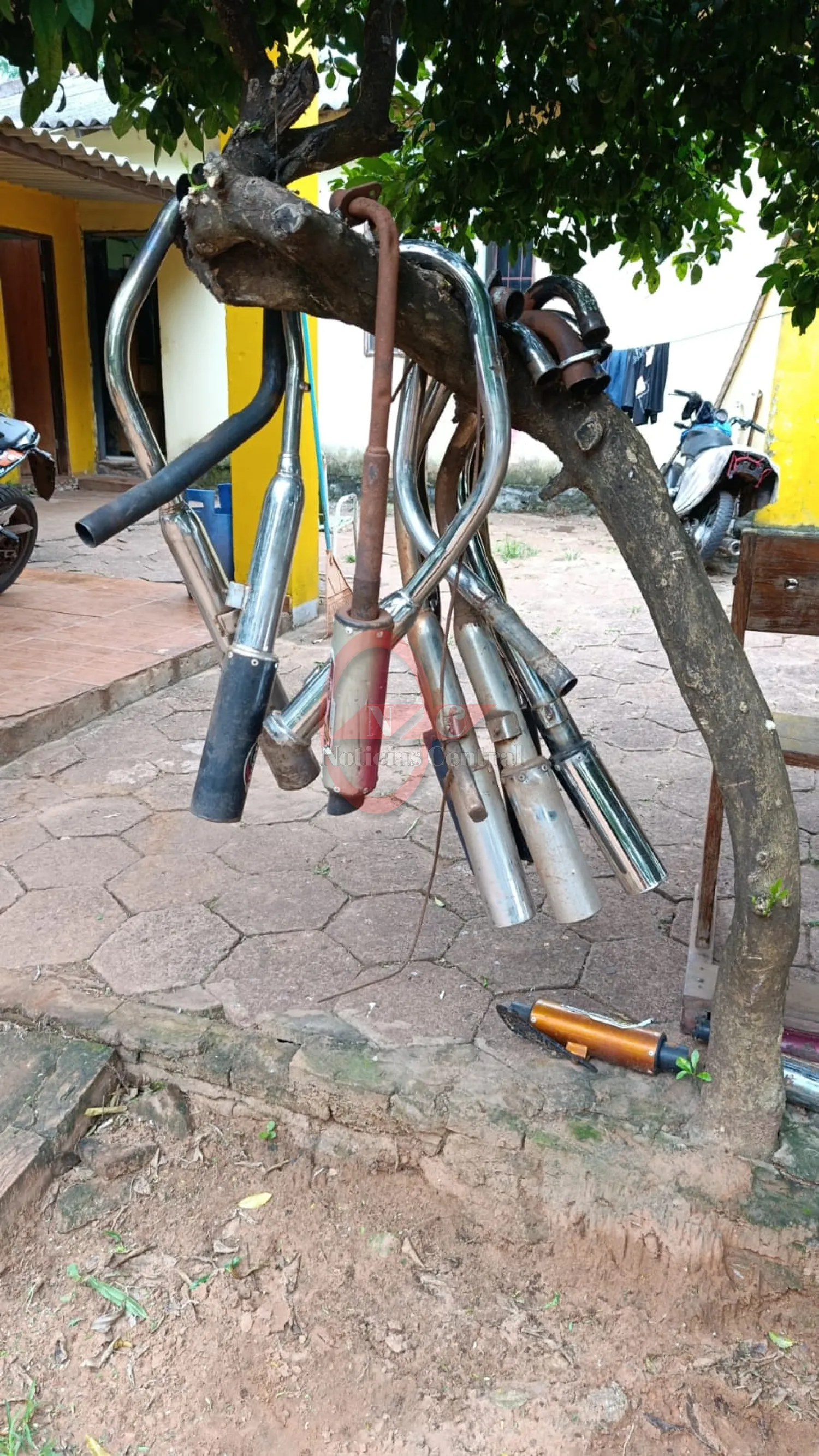 Operativo en Pedro Juan Caballero deja múltiples motocicletas incautadas por escapes roncadores