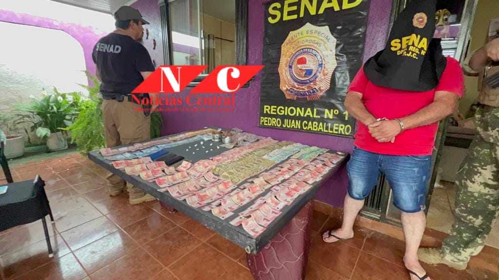 Un detenido durante allanamiento de la Senad en Cerro Cora'i