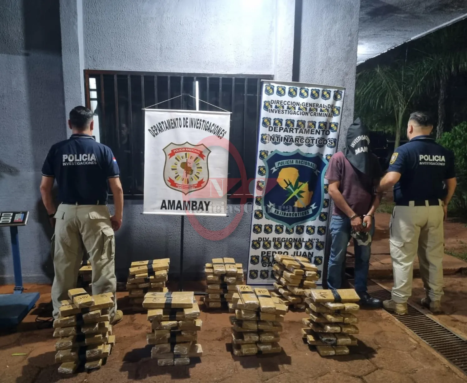 Detienen a hombre con más de 150 kilos de marihuana en un vehículo con doble fondo