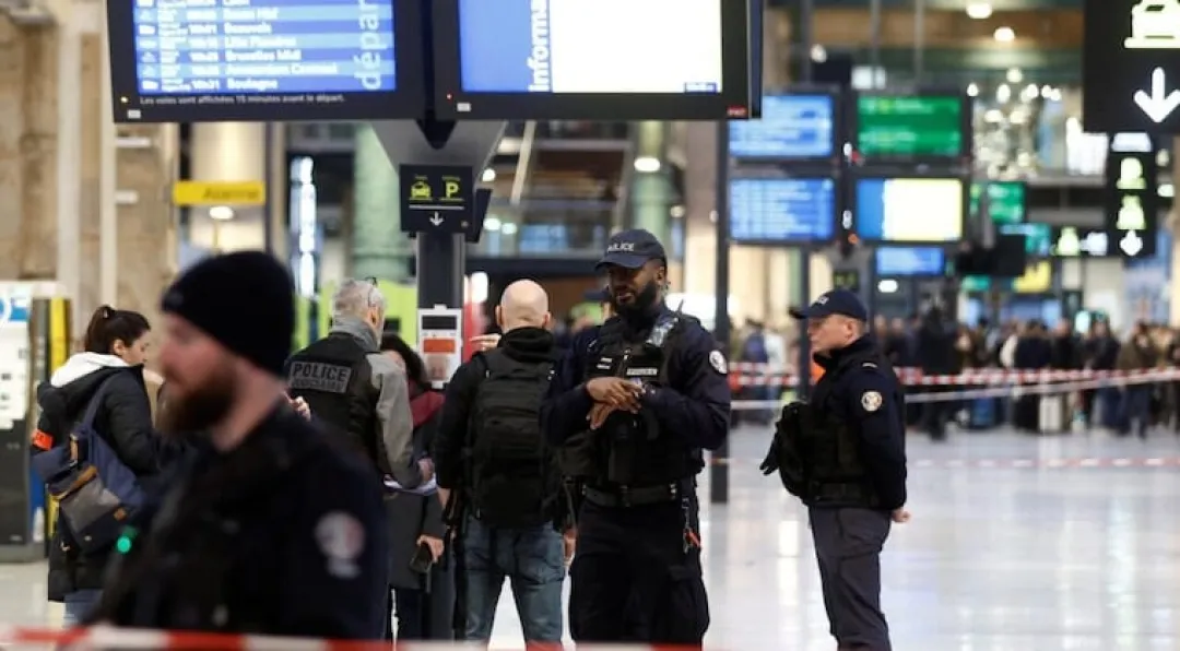 La policía dispara contra dos personas en una estación de trenes de París