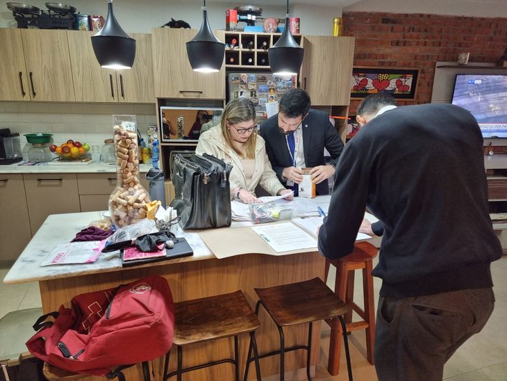 Fiscalía se apropió de documentos sobre Horacio Cartes, denuncia Giuzzio