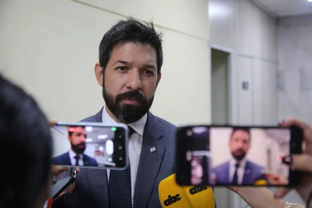 Denuncian a Osmar Legal por prevaricato: exponen uno por uno sus pasos en falso