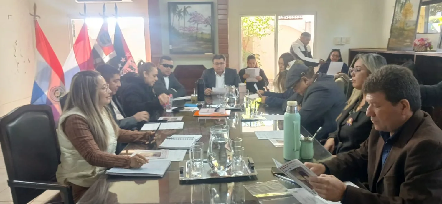 Junta Departamental prohíbe el ingreso a la prensa para un homenaje privado a las madre
