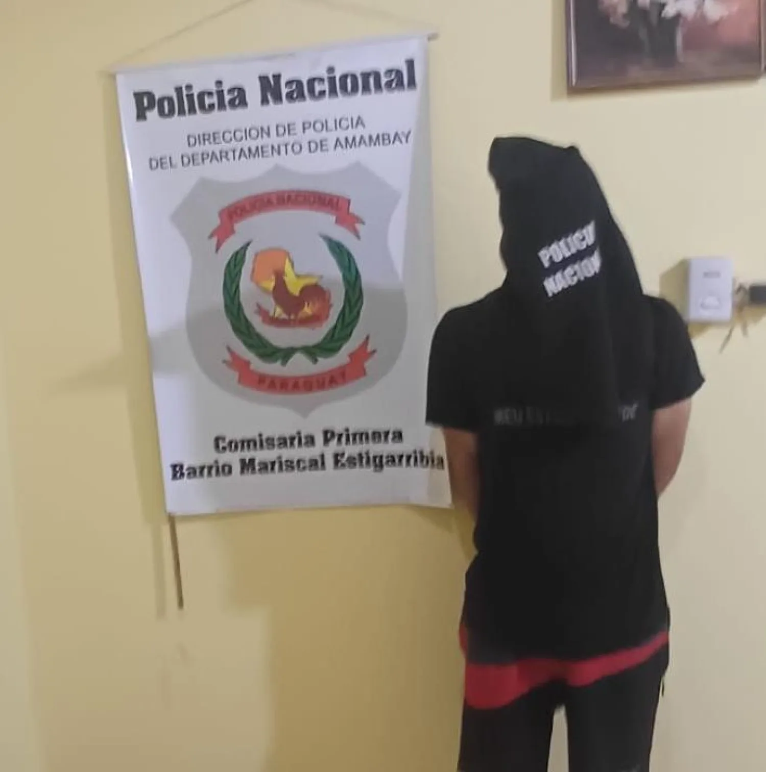 Detienen a sospechoso de hurtar latas de pintura de un comercio en Pedro Juan Caballero